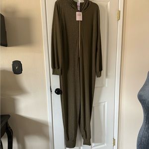 BNWT - Savage X Fenty Military Olive Green Sleep & Shine Hooded Onesie, Size XL
